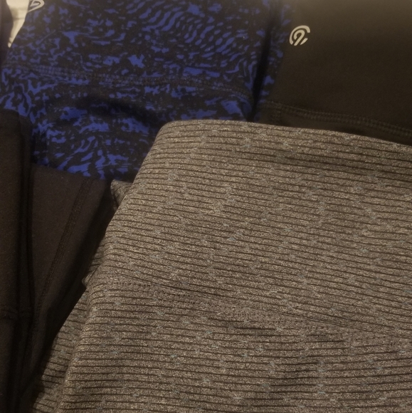 Bundle of Workout Leggings - Picture 3 of 6